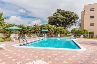 1005 Country Club Dr, Margate, FL 33063 - Photo 3