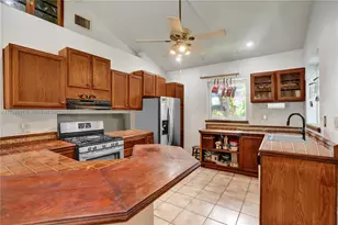 326 S 14th Ave, Hollywood, FL 33020 - Photo 9