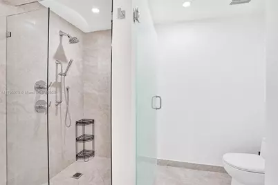 488 NE 18th St #208, Miami, FL 33132 - Photo 31