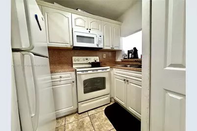 8145 NW 7th St #404, Miami, FL 33126 - Photo 3