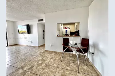 8145 NW 7th St #404, Miami, FL 33126 - Photo 5