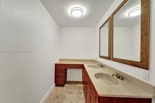 1981 SW 139th Ct, Miami, FL 33175 - Photo 9