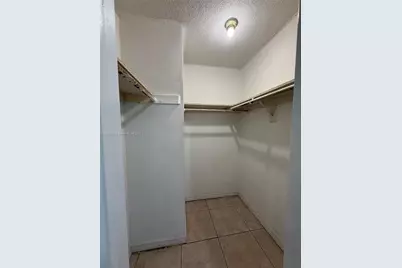 1525 NW 19th Ter #25, Miami, FL 33125 - Photo 9