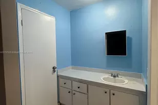 1525 NW 19th Terrace, Miami, FL 33125 - Photo 7