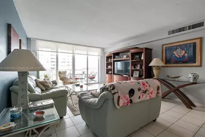 5601 Collins Ave #615, Miami Beach, FL 33140 - Photo 9