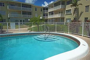450 Golden Isles Dr, Hallandale Beach, FL 33009 - Photo 17