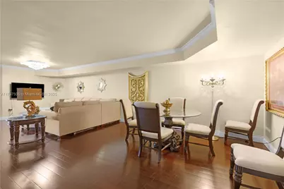 6423 Collins Ave #703, Miami Beach, FL 33141 - Photo 9