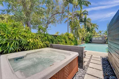 2213 NE 17th Ave, Wilton Manors, FL 33305 - Photo 35