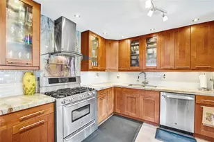 2213 NE 17th Ave, Wilton Manors, FL 33305 - Photo 9