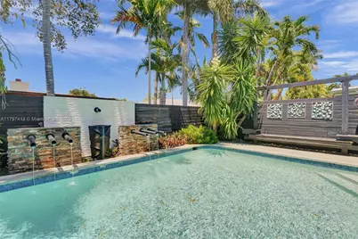 2213 NE 17th Ave, Wilton Manors, FL 33305 - Photo 15