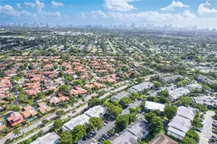 933 NE 199th St, Miami, FL 33179 - Photo 33