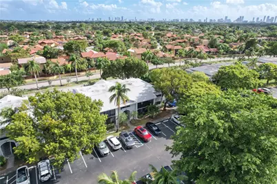 933 NE 199th St #207, Miami, FL 33179 - Photo 29