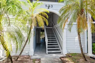 933 NE 199th St, Miami, FL 33179 - Photo 3