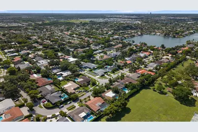 20375 NE 22nd Pl, Miami, FL 33180 - Photo 63