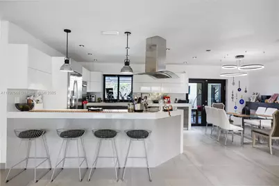 20375 NE 22nd Pl, Miami, FL 33180 - Photo 13