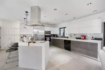 20375 NE 22nd Pl, Miami, FL 33180 - Photo 15