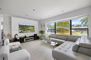 20375 NE 22nd Pl, Miami, FL 33180 - Photo 9