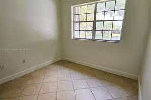 2151 NW 96th Terrace, Pembroke Pines, FL 33024 - Photo 9