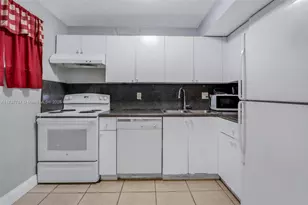 4235 N University Dr, Sunrise, FL 33351 - Photo 5