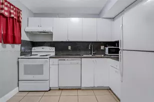 4235 N University Dr, Sunrise, FL 33351 - Photo 7