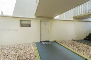 4235 N University Dr, Sunrise, FL 33351 - Photo 3