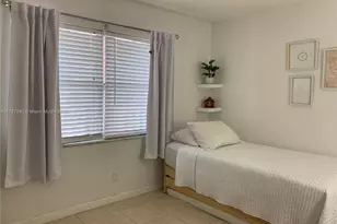 9621 Sunrise Lakes Blvd, Sunrise, FL 33322 - Photo 13