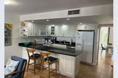 425 Grapetree Dr #209, Key Biscayne, FL 33149 - Photo 3