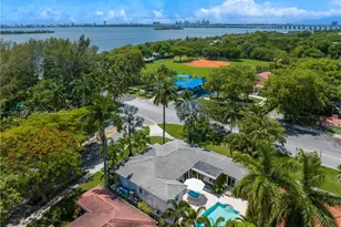 5550 N Bayshore Dr, Miami, FL 33137 - Photo 1