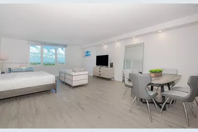 2301 Collins Ave #1531, Miami Beach, FL 33139 - Photo 3