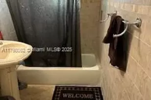 446 NW 80th St, Miami, FL 33150 - Photo 5