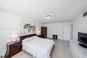 2751 S Ocean Dr, Hollywood, FL 33019 - Photo 19