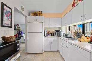 17021 N Bay Rd, Sunny Isles Beach, FL 33160 - Photo 11