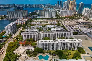 17021 N Bay Rd, Sunny Isles Beach, FL 33160 - Photo 29