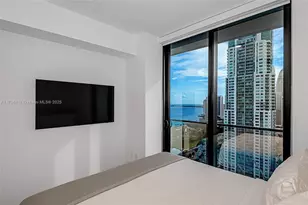398 NE 5th St, Miami, FL 33132 - Photo 23