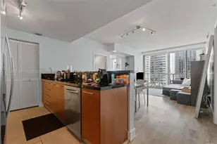 253 NE 2nd St, Miami, FL 33132 - Photo 27