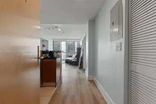 253 NE 2nd St, Miami, FL 33132 - Photo 7