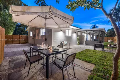615 NE 115th St, Biscayne Park, FL 33161 - Photo 3