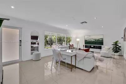 615 NE 115th St, Biscayne Park, FL 33161 - Photo 11