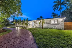 615 NE 115th St, Biscayne Park, FL 33161 - Photo 23