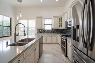 8513 NW 41 St, Cooper City, FL 33024 - Photo 9