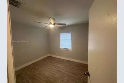 209 SW 5th St, Dania Beach, FL 33004 - Photo 5