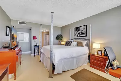 600 Three Islands Blvd #1703, Hallandale Beach, FL 33009 - Photo 15