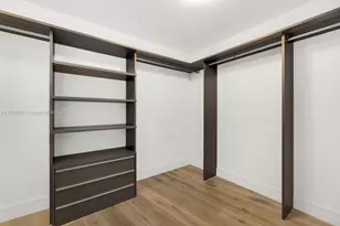 3300 NE 188th St, Aventura, FL 33180 - Photo 13