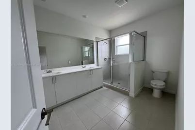 18410 SW 2nd St, Pembroke Pines, FL 33029 - Photo 9