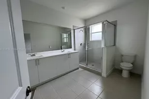 18410 SW 2nd St, Pembroke Pines, FL 33029 - Photo 9