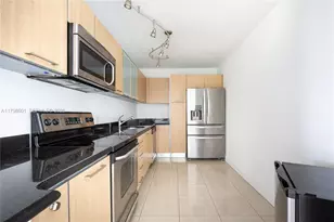 401 69th St, Miami Beach, FL 33141 - Photo 5