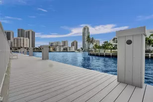 137 Golden Isles Dr, Hallandale Beach, FL 33009 - Photo 43