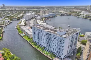 137 Golden Isles Dr, Hallandale Beach, FL 33009 - Photo 53