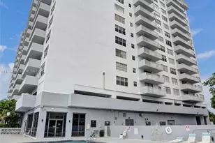 137 Golden Isles Dr, Hallandale Beach, FL 33009 - Photo 41