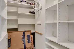 137 Golden Isles Dr, Hallandale Beach, FL 33009 - Photo 37